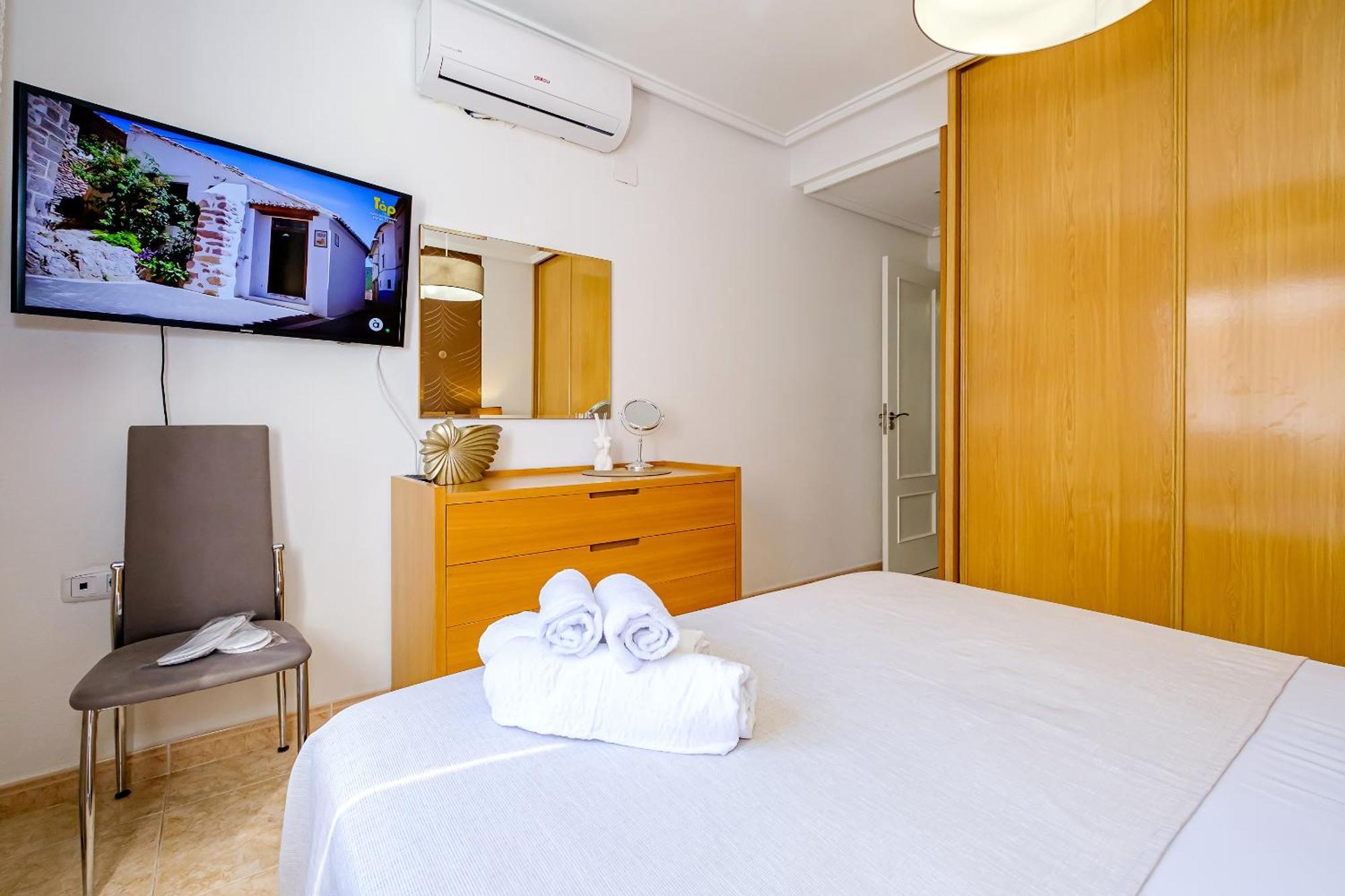 Deluxe Apartment Playa Del Cura Торрев'єха Екстер'єр фото