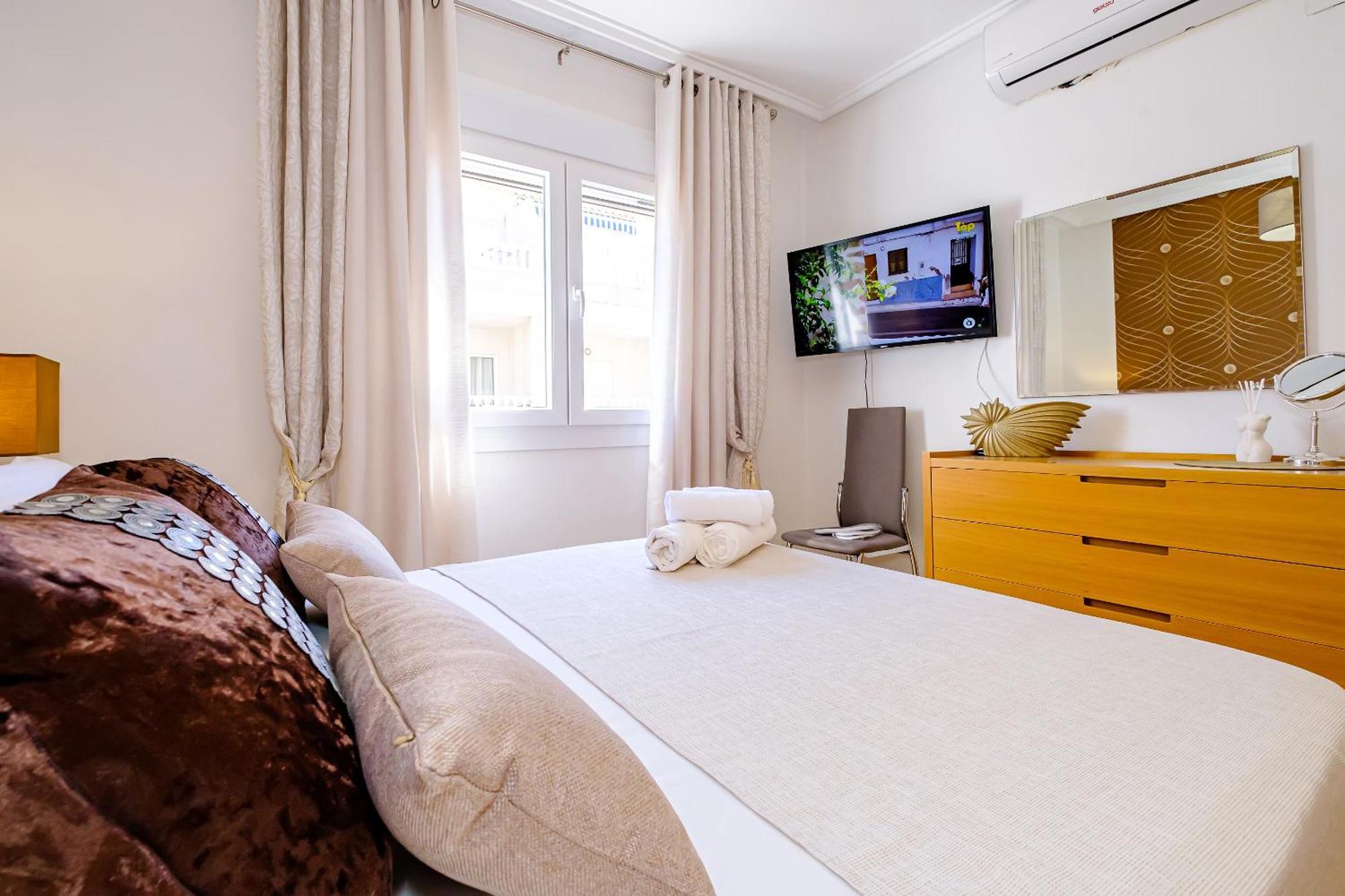 Deluxe Apartment Playa Del Cura Торрев'єха Екстер'єр фото