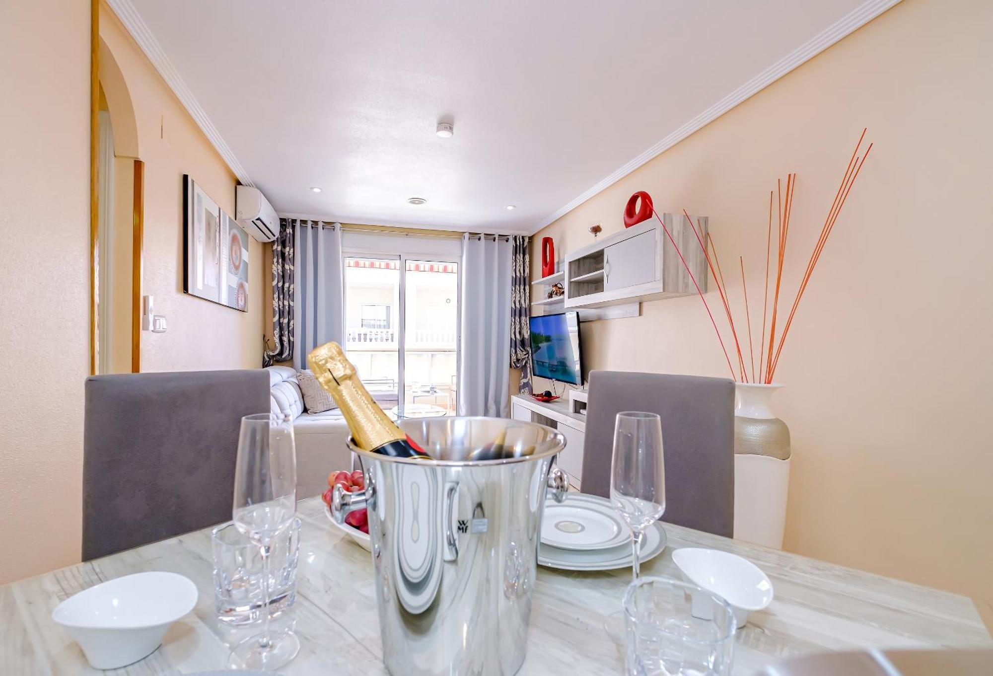 Deluxe Apartment Playa Del Cura Торрев'єха Екстер'єр фото