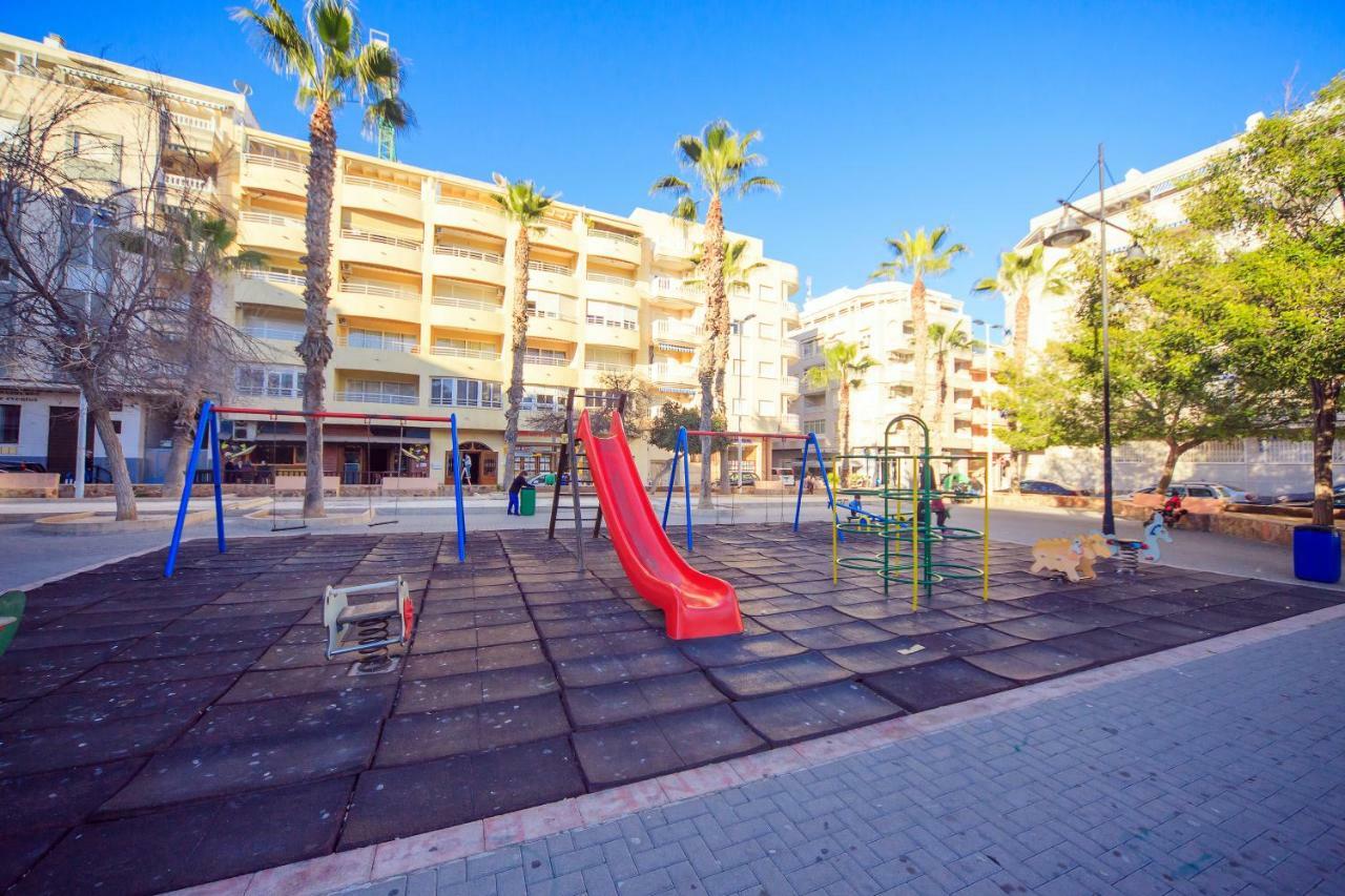 Deluxe Apartment Playa Del Cura Торрев'єха Екстер'єр фото